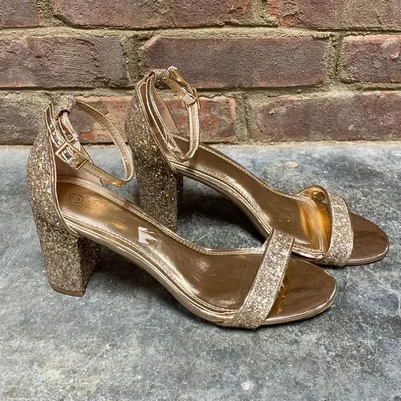 Elegant Gold Glitter Heels - Picture 3 of 8